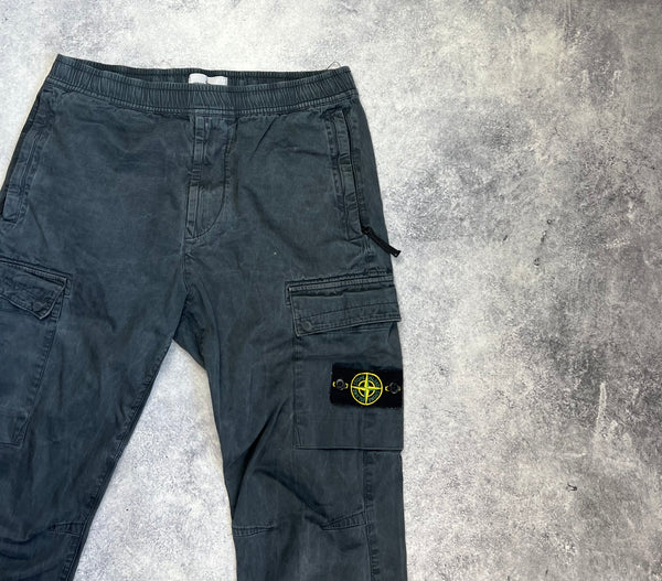 Stone island 2022 black cargo trousers