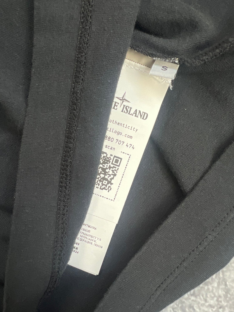 Stone island 2021 black holographic tee