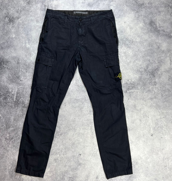 Stone island 2022 navy cargo trousers