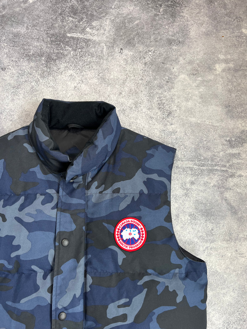 Canada goose classic navy camo gilet