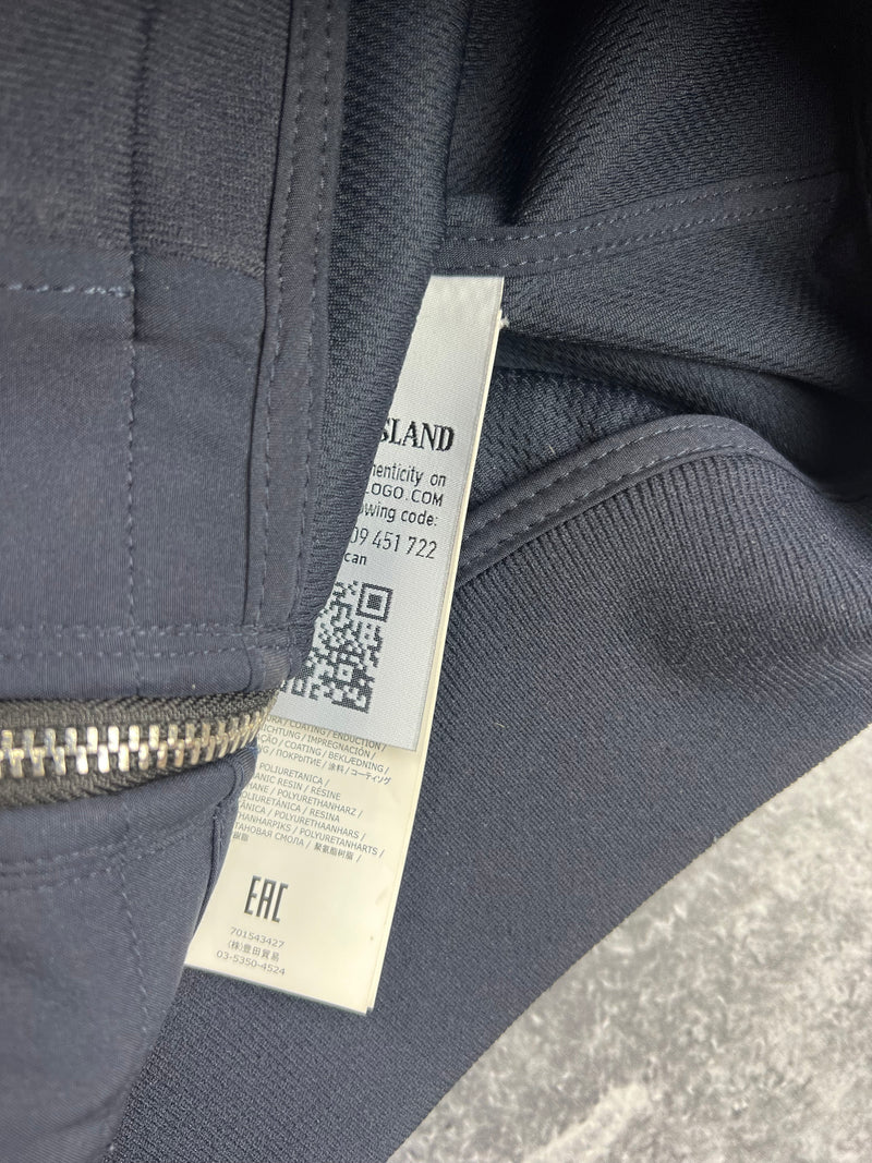 Stone island 2019 navy light soft shell-r jacket